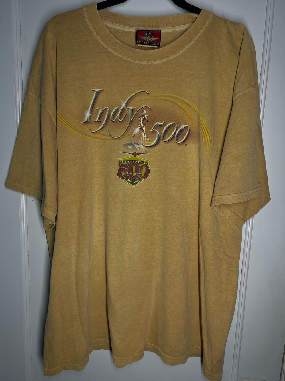 VTG 2006 Indy 500 Short Sleeve Graphic Tee in a size XL
